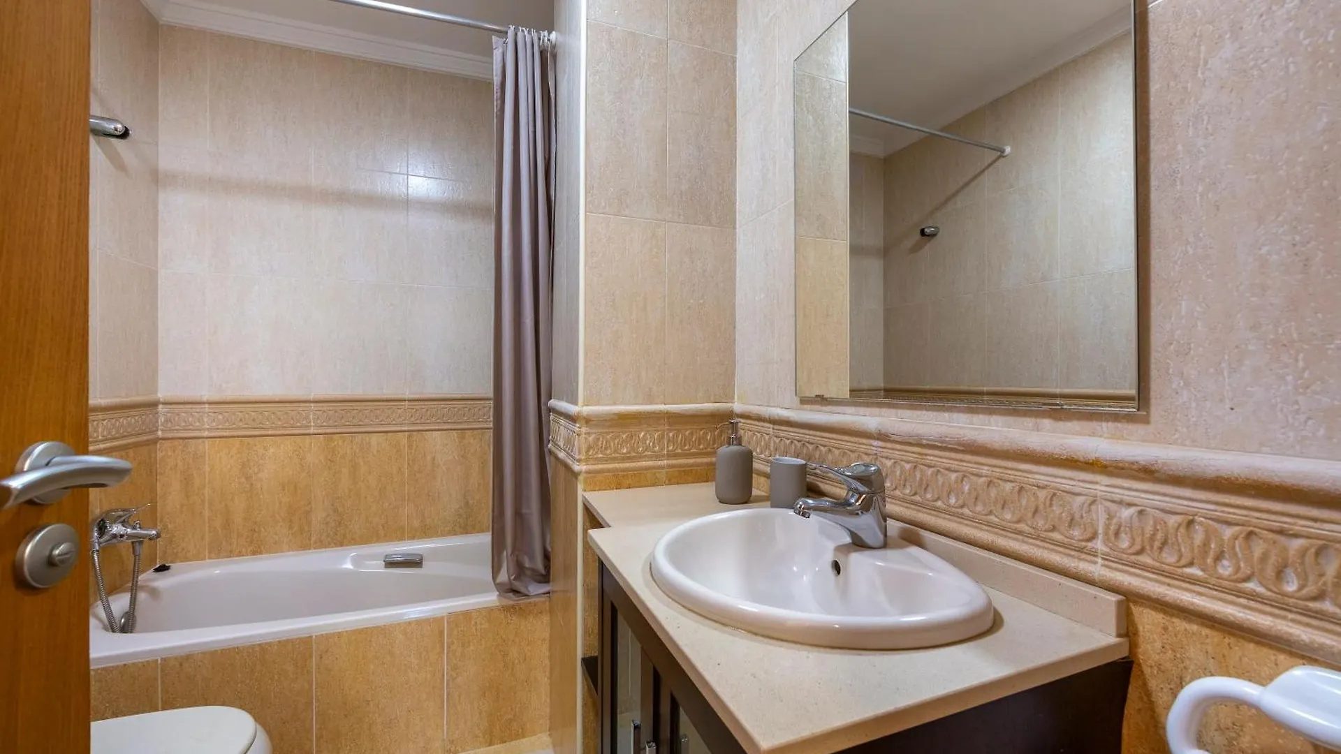 Apartment Almeriasuite Comfy & Pool Aguadulce Roquetas de Mar Spain
